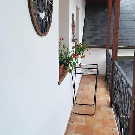 U Hladneho Byka Apartment Sahy Exterior photo